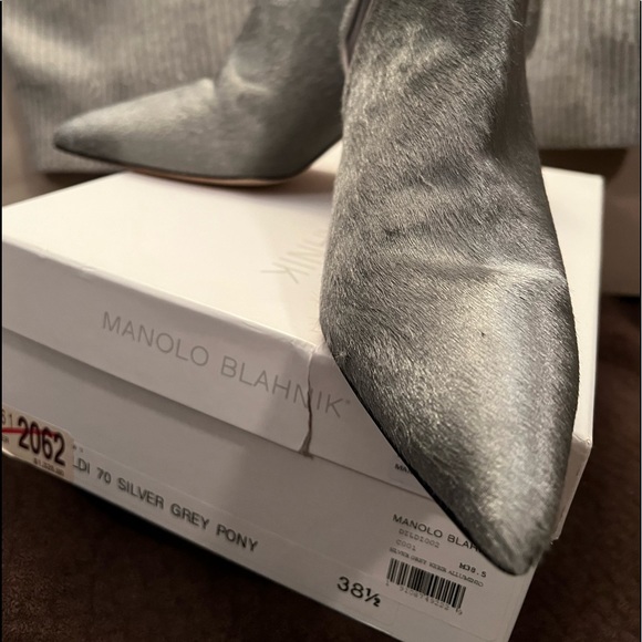 New Manolo Blahnik Dildi bootie silver pony hair- never worn. Reduced price! - Picture 5 of 7